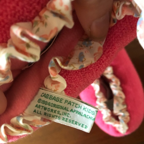 Extremely Rare Cabbage Patch Doll Slippers- 499 $40 or $35 w/offer - Picture 3 of 4